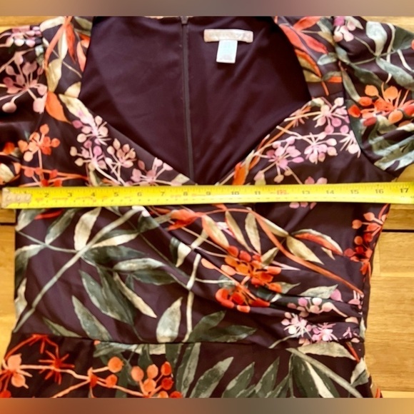 London Times Burgandy Floral Satin Faux Wrap Dress Bloused Sleeves Sz 4 NWT - Picture 3 of 12